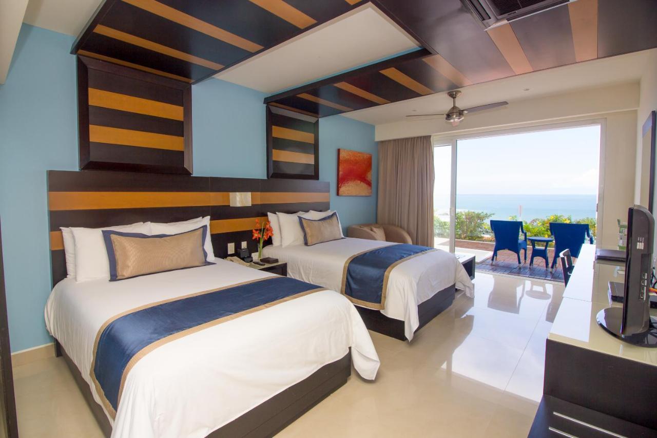 Junior Suite Two Double Beds Hot Tub